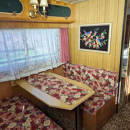 キャンプ場 Kralovna - Camp Pod Kastany